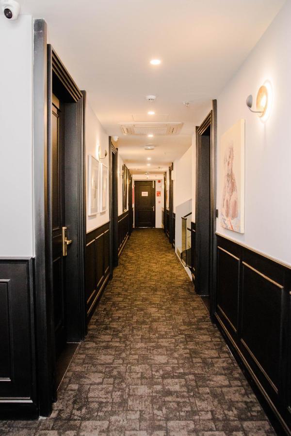 Ambiance Boutique Art Hotel Λαχόρη Εξωτερικό φωτογραφία A typical corridor