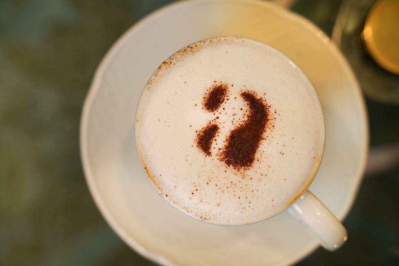 Ambiance Boutique Art Hotel Λαχόρη Εξωτερικό φωτογραφία A cappuccino with a number 2