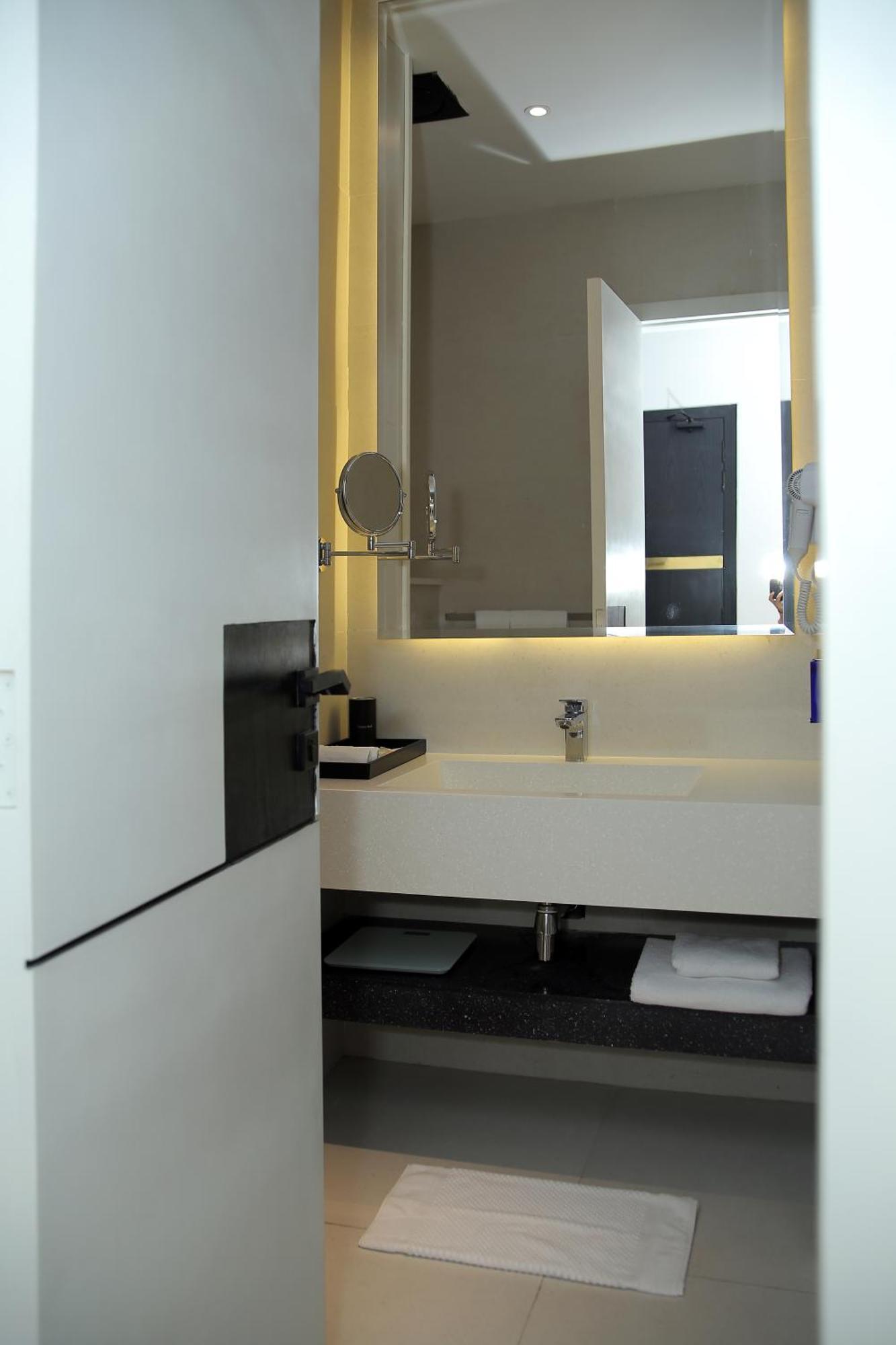 Ambiance Boutique Art Hotel Λαχόρη Εξωτερικό φωτογραφία Bathroom